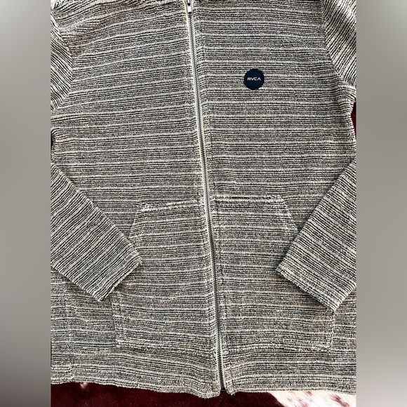 RVCA zip up hooded sweatshirt, NWT, size medium boys. - Picture 3 of 5